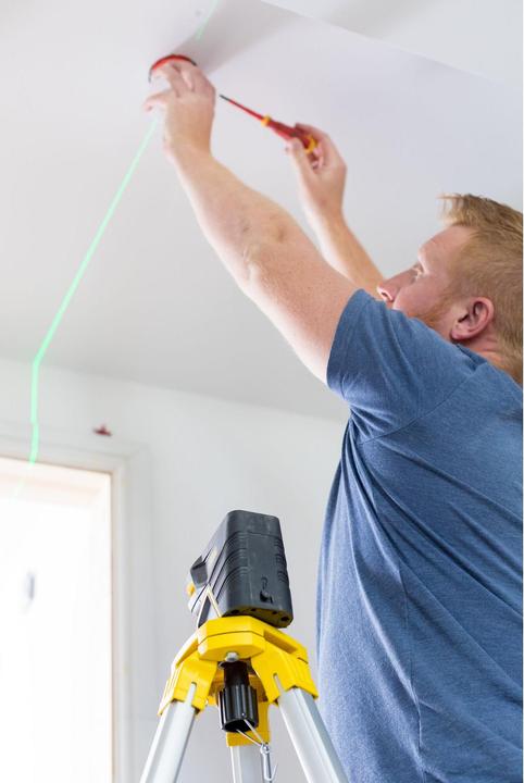 Actual product image Stanley Line and 5 point laser FM Li-Ion green