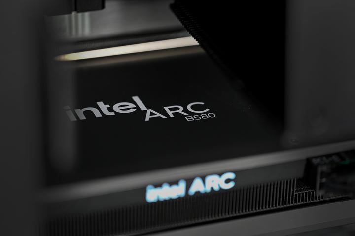 Actual product image Actina 5901443410270 PC AMD Ryzen™ 5 7500F 32 GB DDR5-SDRAM 1 TB SSD Intel Arc B580 Midi Tower Black (AMD Ryzen 5 7500F, 32 GB, 1000 GB, Arc A380)