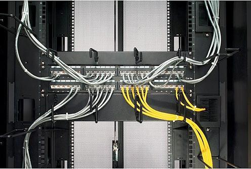 Actual product image APC Cable Organizer Horizon. 2U AR8426A