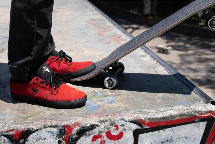 Actual product image Fallen The Goat (42)