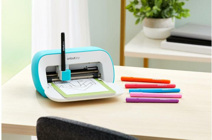 Actual product image Cricut Joy Gift Bundle (v2)