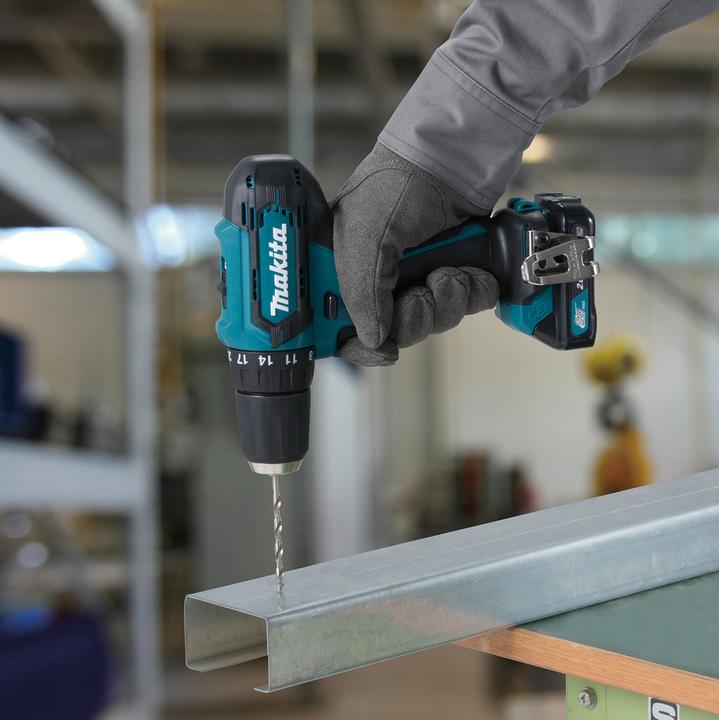 Produktbild Makita Akku-Bohrschrauber DF333DWAE 10,8V 2x2,0Ah (Akkubetrieb)