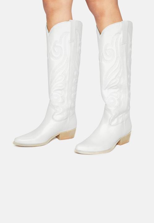 Actual product image Felmini The cowboy boot with heel from, is characterised by beautiful embroidery on the shaft (39)