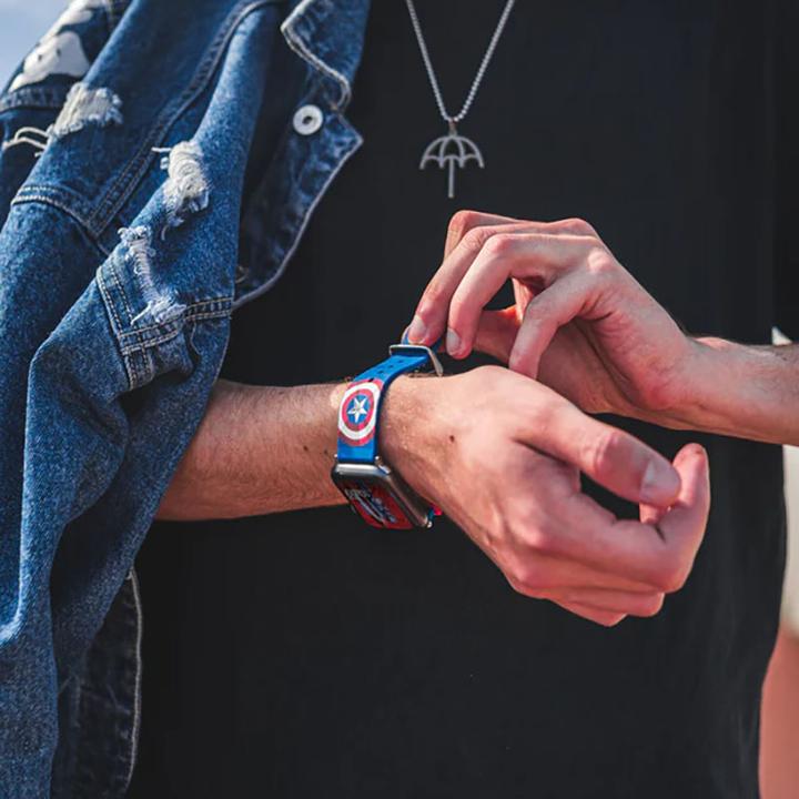 Image du produit Moby Fox Marvel bracelet pour smartwatch Insignia Collection : Captain America (Silicone)