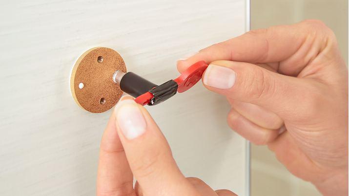Actual product image tesa DRAAD shower squeegee incl. adhesive solution without drilling