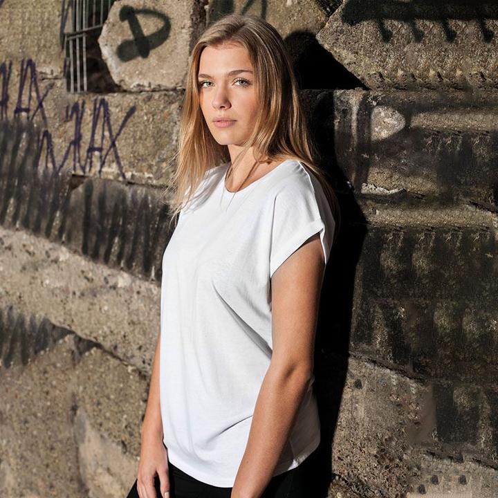 Immagine prodotto Build Your Brand Tshirt con spalla allungata da donna (L)