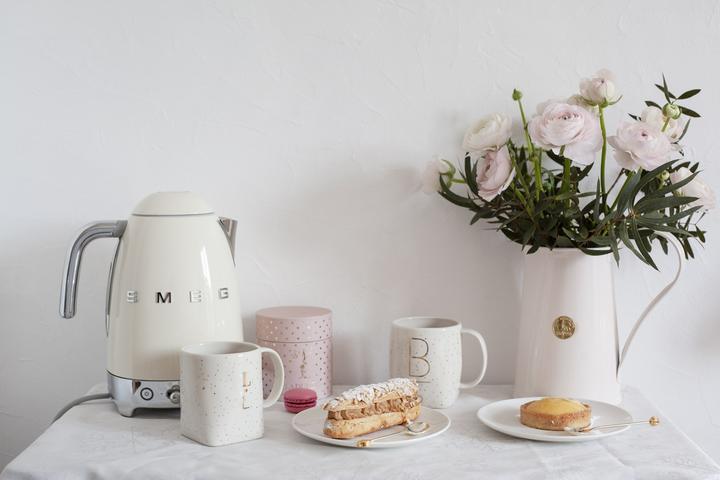 Actual product image Smeg 50's retro style with temperature control (1.70 l, EU plug)