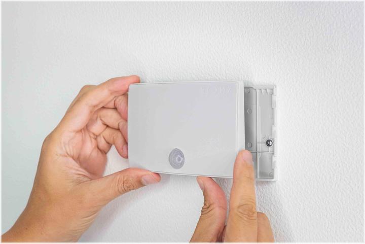 Actual product image Roomz Meeting Room Sensor