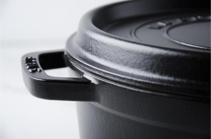 Actual product image Staub Cocotte (28 cm, Casserole + Stewpot, Cast iron)