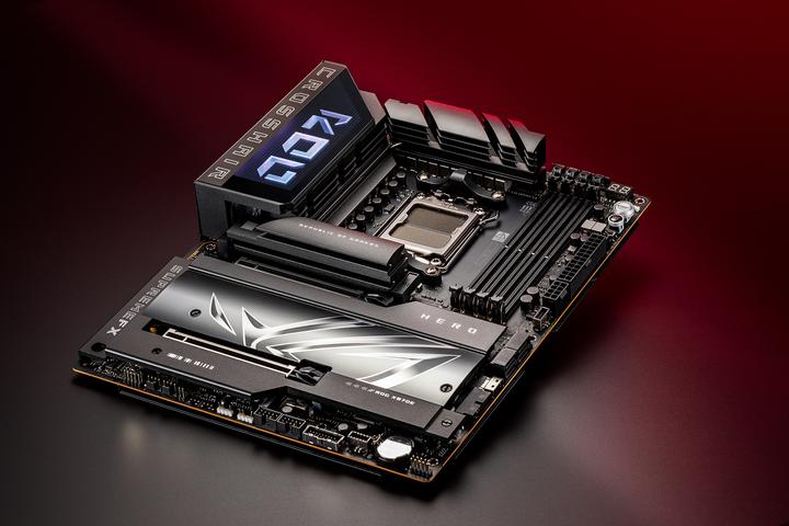 Actual product image ASUS Rog Crosshair X870e Hero (AM5, AMD X870E, ATX)