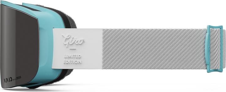 Actual product image Giro Axis Vivid