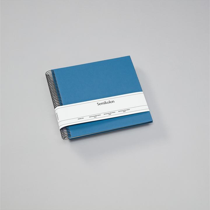 Produktbild Semikolon Fotoalbum 23 x 24.5 cm Blau, 40 cremeweisse Seiten (10 x 15 cm, 9 x 13 cm)