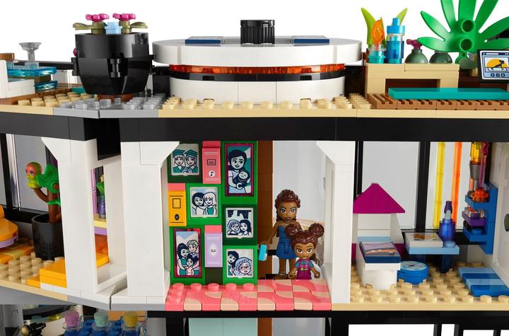 Immagine prodotto LEGO Andrea's Modern Mansion (42639, LEGO Friends)