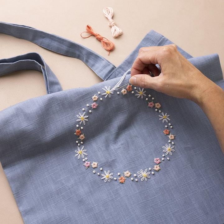 Actual product image Creativ Company DIY Kit - Embroidery (970841)