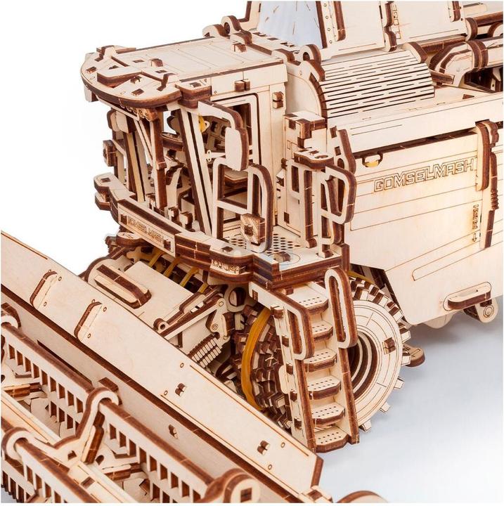 Actual product image Eco Wood Art Harvesting combine harvester