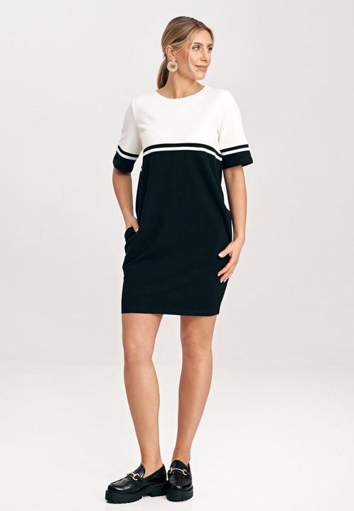 Actual product image Figl Everyday dress model (XXL)