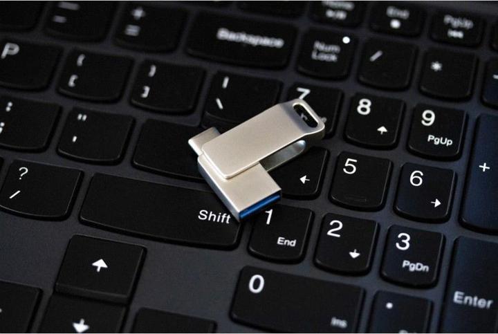 Actual product image Goodram ODA3 USB Flash Drive USB Type-A / USB Type-C 3.2 Gen 1 (3.1 Gen 1) (32 GB, USB-A, USB-C)
