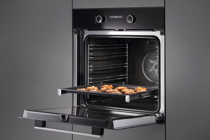 Actual product image Miele H2467B