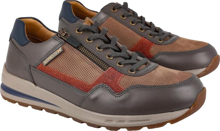 Mephisto Bradley (40)