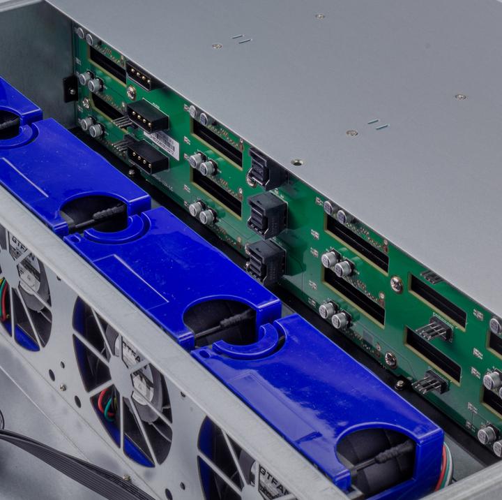 Produktbild Fantec SRC-2612X07-12G, 2HE 680mm Storagegehäuse ohne Netzteil
