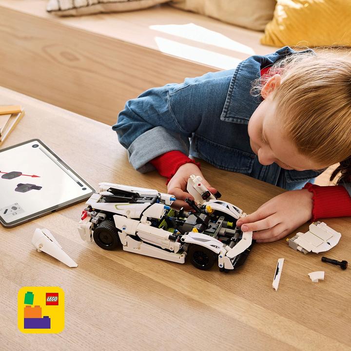 Actual product image LEGO Koenigsegg Jesko Absolut (42184, LEGO Technic)