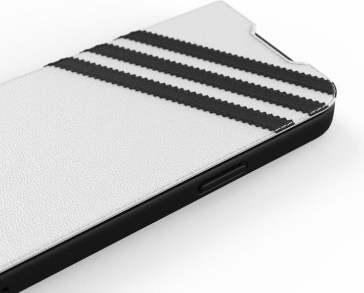 Actual product image adidas Booklet Case PU (Apple iPhone 13)