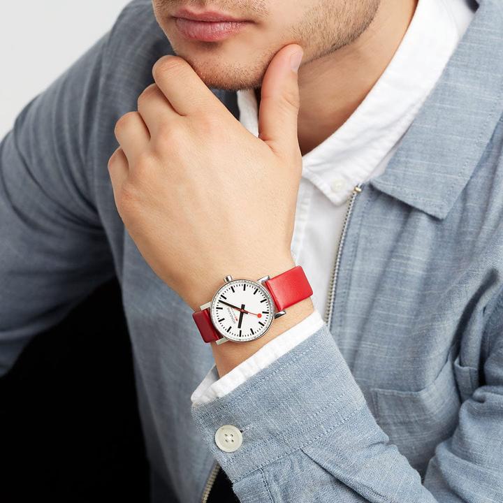 Actual product image Mondaine Evo2 (Analogue wristwatch, Swiss made, 35 mm)