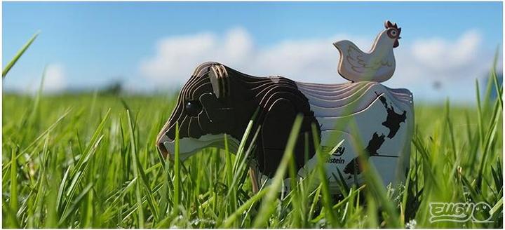Produktbild Eugy 3D Bastelset Holstein Kuh (MQ6)
