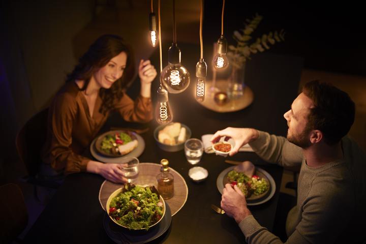 Produktbild Philips Lampe (E27, 2.30 W, 400 lm, 1 x, F)