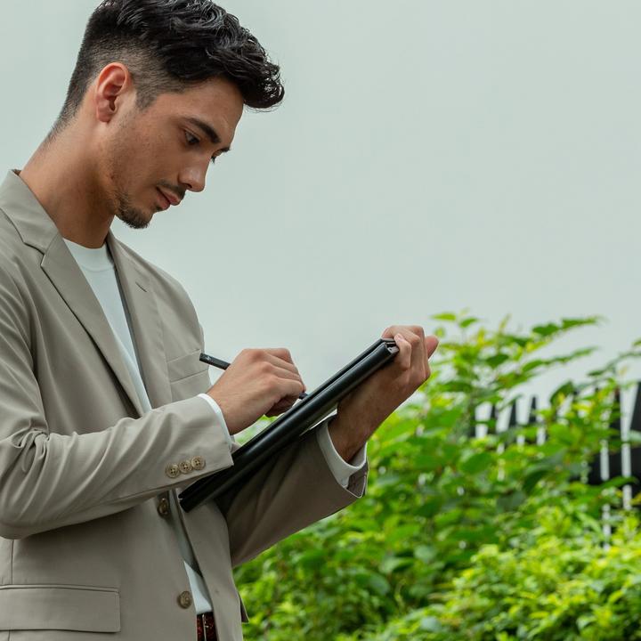 Image du produit HP Elite Folio - Uitschuifbaar - Snapdragon 8cx Kryo 495 - Win 10 Pro 64 bits - Qualcomm Adreno 690 - 8 (13.50", 8 Go, 256 Go, ING. Int.)