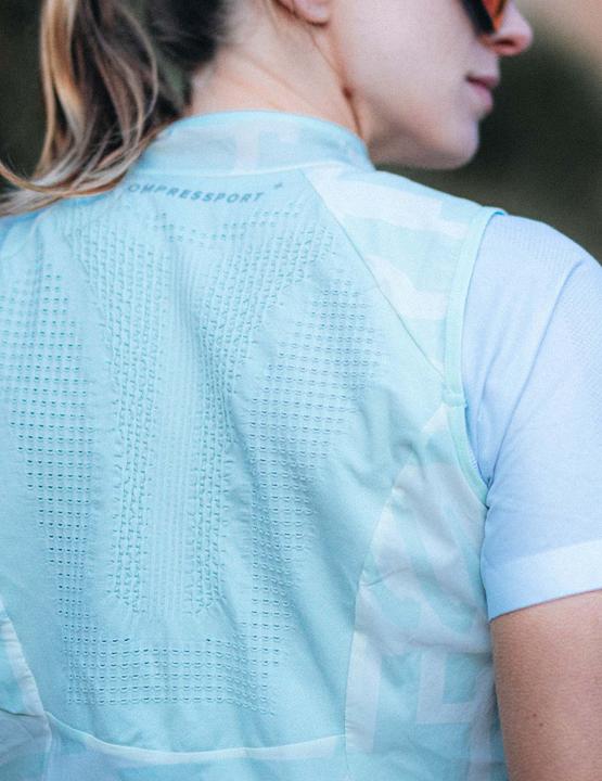 Produktbild Compressport Hurricane Windproof Vest W (L)