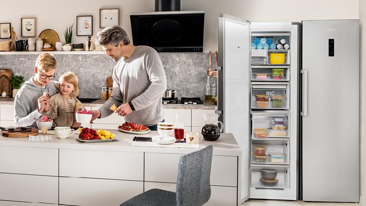 Actual product image Amica Freezer GSN 328 150 E WxHxD 59.5 x 185.5 x 71.2 cm (Stand-alone, 274 l)