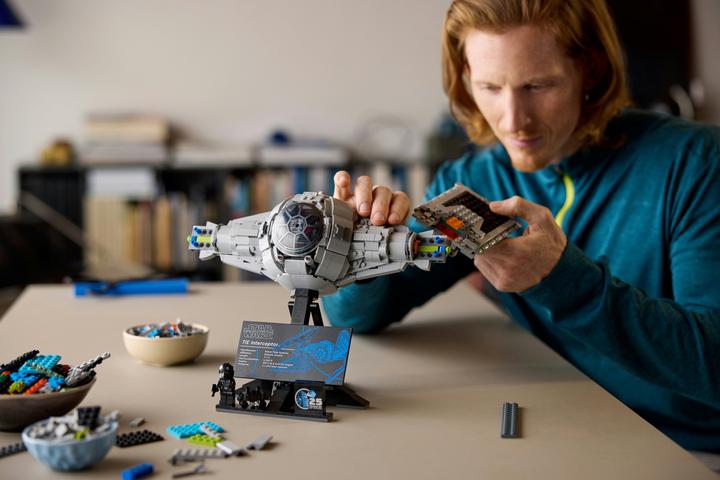 Image du produit LEGO Intercepteur TIE (75382, LEGO Star Wars)