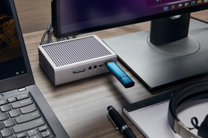 Produktbild Kingston IronKey Vault Privacy 50 (256 GB, USB-A, USB 3.2)