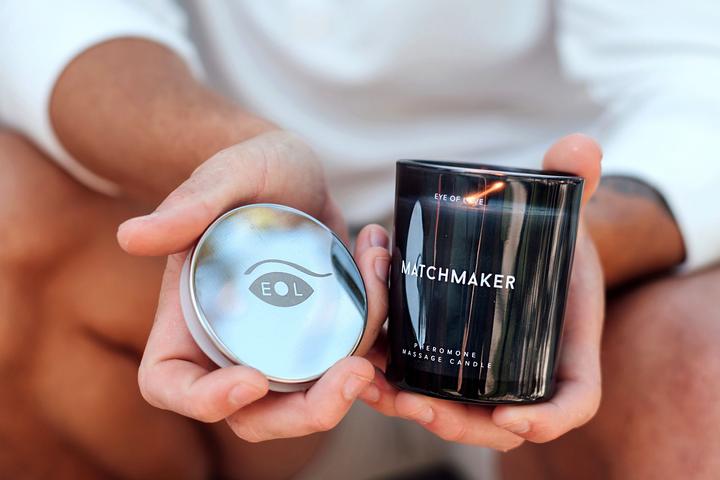 Produktbild Eye of Love Matchmaker Black Diamond Massagekerze Ziehen Sie Sie An, 150 ml (150 ml)