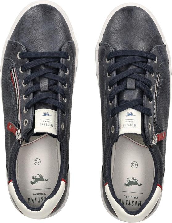 Actual product image Mustang Sneaker (40)