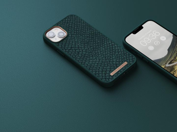 Immagine prodotto Njord Custodia rigida Salm.Leather Magsafe verde (Apple iPhone 14 Plus)