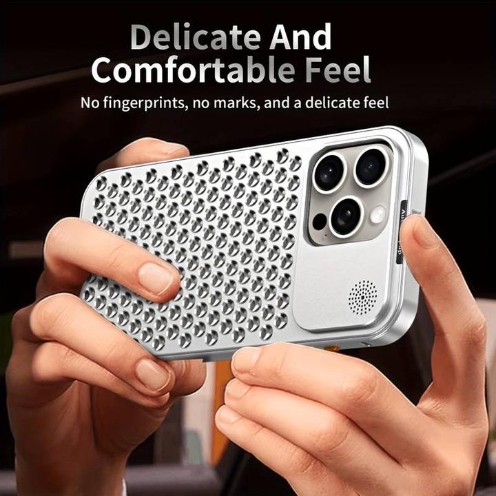 Produktbild PhoneLook Hülle im Mac Pro Look mit Aromatherapie und Wärmeableitung Space Grey (Apple iPhone 15 Pro)