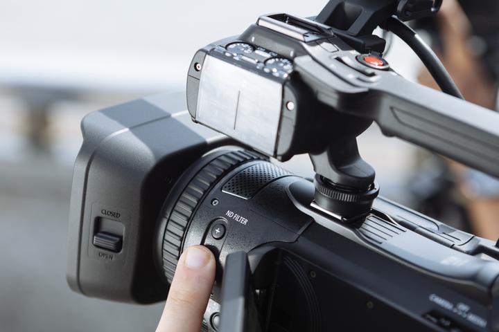 Actual product image Canon XA75 (13.40 Mpx, 25p, 15 x)