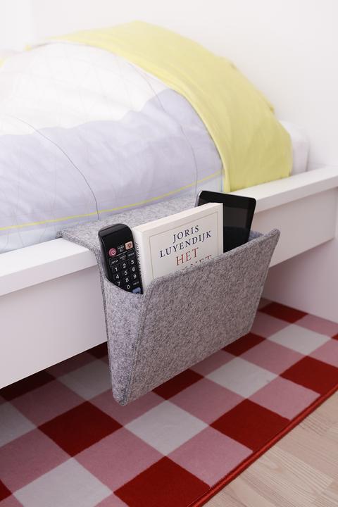 Actual product image Kikkerland Caddy Felt (4 x 22.5 x 32.5 cm)