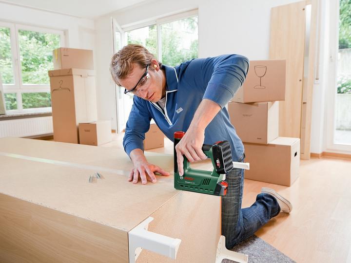 Produktbild Bosch Home & Garden UniversalTacker18-14