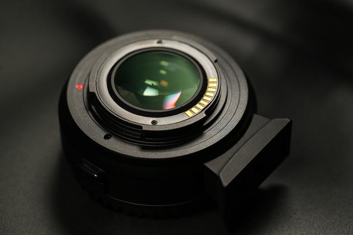 Actual product image Viltrox EF-EOS M2