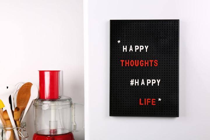 Actual product image Kikkerland Peg Message Small (Bulletin board, 15 x 21 cm)