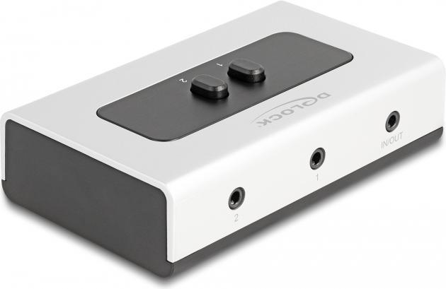Actual product image Delock 2 to 1 switch jack 3.5 mm 4 pin manual bidirectional