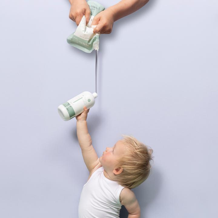 Actual product image Naïf Baby & Kids Nourishing Shampoo