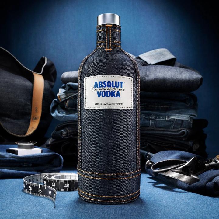 Actual product image Absolut DEMIM by Loren Cronk Special Edition /