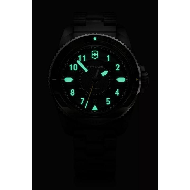 Image du produit Victorinox Journey 1884 Automatic Three hands Steel & Ceramic, montre mécanique, 43 mm, Cadran Vert, Bracelet A (43 mm)