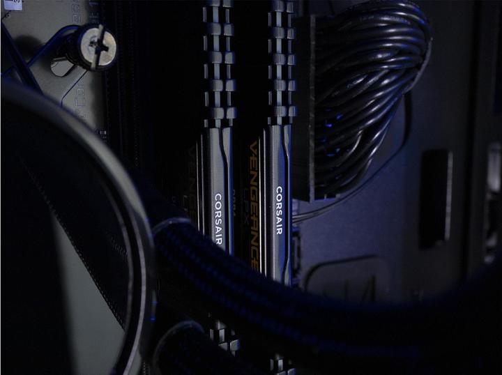 Produktbild Joule Performance Gaming PC Force RTX 4070 Ti Super (Intel Core i7-14700F, 32 GB, 2000 GB, GeForce RTX 4070 Ti Super)