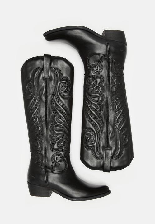Actual product image Felmini The cowboy boot with heel from, is characterised by beautiful embroidery on the shaft (41)
