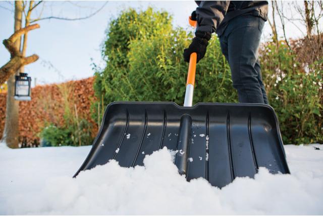 Actual product image Fiskars SnowXpert